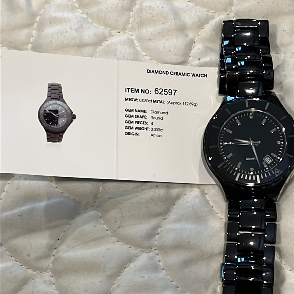 Elegant Black Ceramic Quartz Timepiece